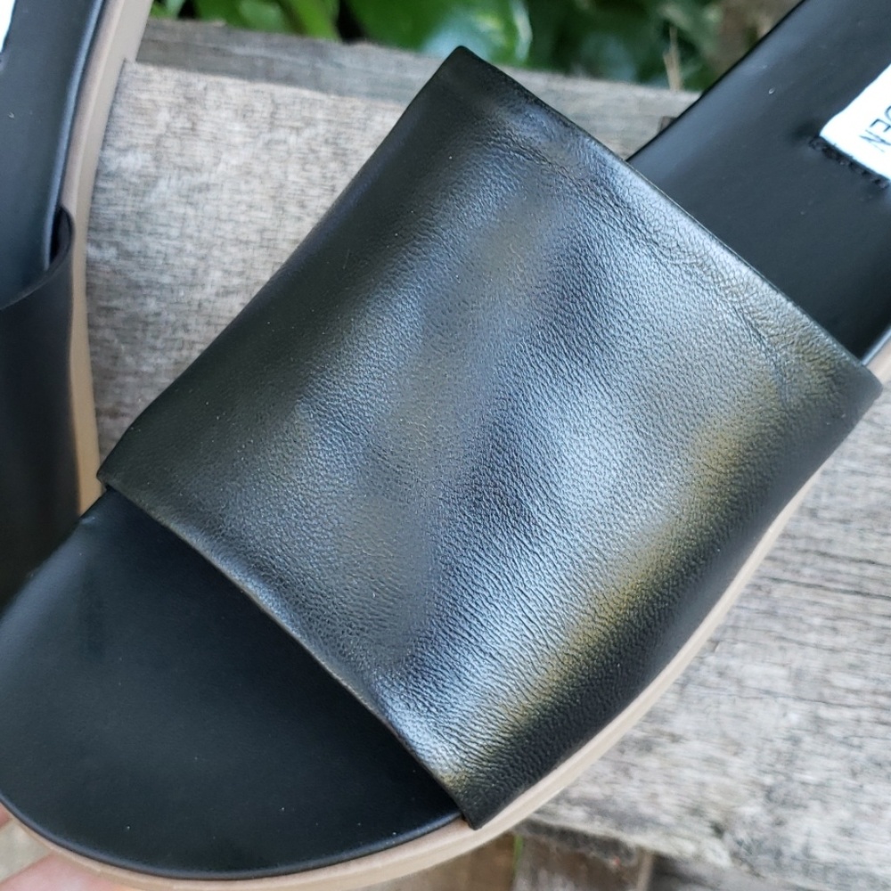 Steve Madden Karolyn Black Leather Slide Sandals - Picture 3 of 9